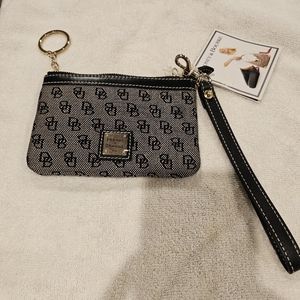Dooney & Bourke medium wristlet